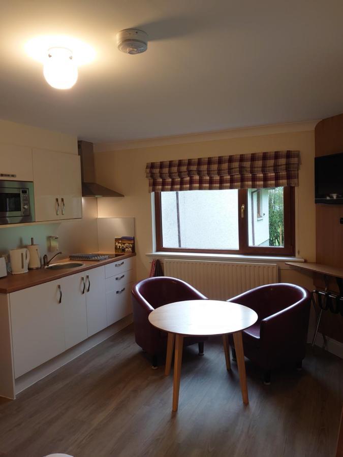 Bracarina House Bed & Breakfast & Caledonian Studio 인버모리스톤 외부 사진